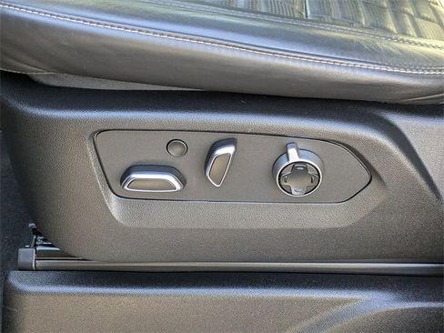 Certified 2023 Cadillac Escalade ESV V image 24