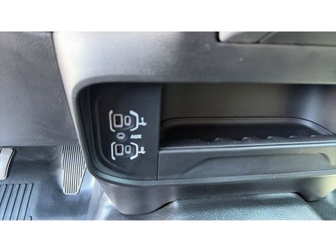 Used 2025 RAM 2500 Tradesman w/ Chrome Appearance Group AWD/4WD image 16