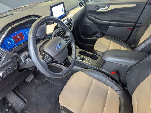 Certified 2021 Ford Escape Titanium w/ Titanium Elite Package image 4