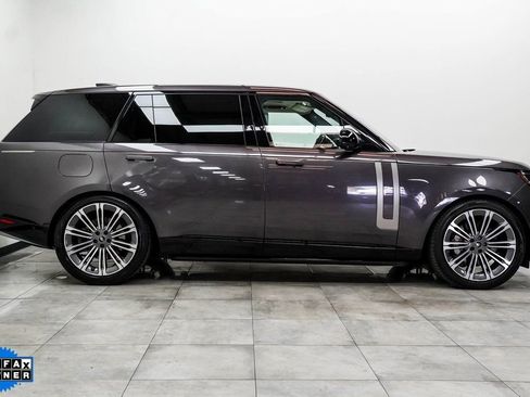 Used 2023 Land Rover Range Rover Long Wheelbase SE AWD/4WD image 7