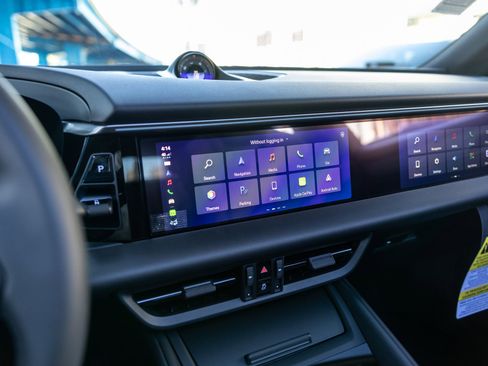 New 2026 Porsche Macan Electric image 39