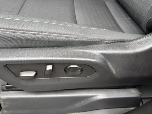 Used 2023 Chevrolet Silverado 1500 Custom image 15