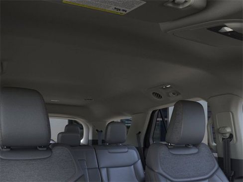 New 2025 Ford Explorer Active w/ Active Comfort Package image 22