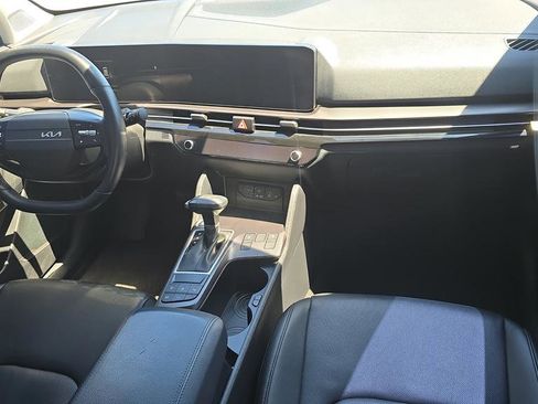 Used 2026 Kia Sportage EX FWD image 11