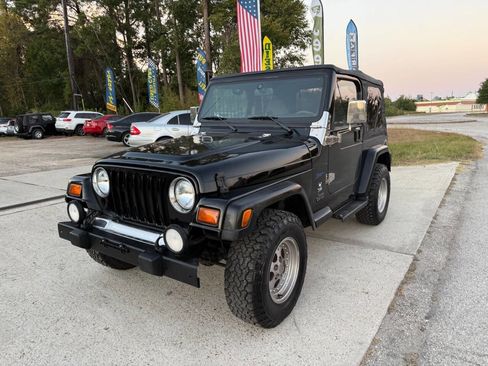 Used 1998 Jeep Wrangler Sport image 2