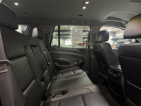 Used 2017 GMC Yukon SLT image 11