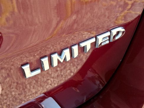 Used 2020 Jeep Grand Cherokee Limited AWD/4WD image 23