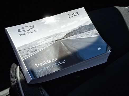Certified 2023 Chevrolet TrailBlazer LT w/ Convenience Package FWD image 27