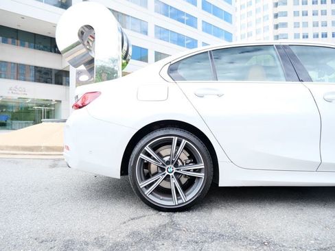 Used 2024 BMW 330i Sedan image 12