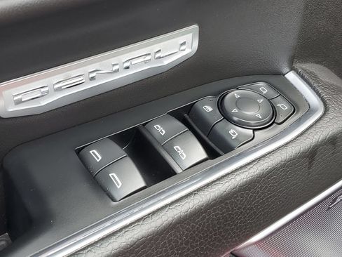 Used 2023 GMC Sierra 1500 Denali AWD/4WD image 23