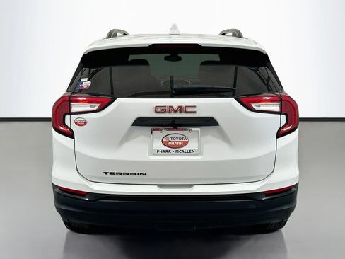 Used 2022 GMC Terrain SLE w/ Driver Convenience Package FWD image 5
