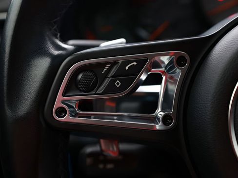 Used 2017 Porsche 911 Carrera S image 34