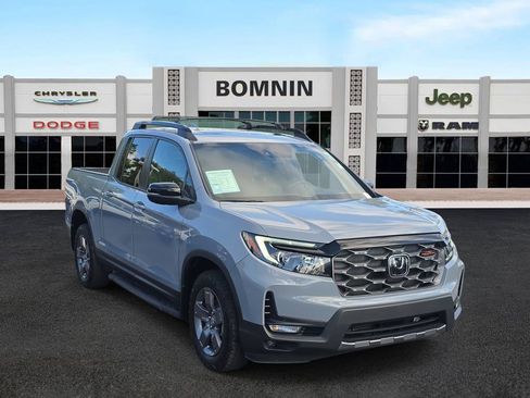 Used 2024 Honda Ridgeline TrailSport image 2