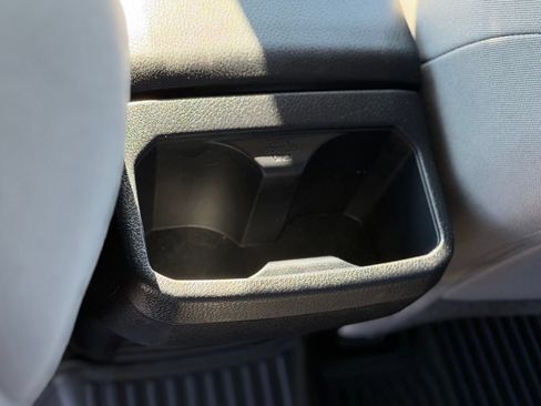 Used 2022 Toyota Tacoma SR5 AWD/4WD image 6