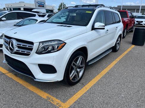 Used 2019 Mercedes-Benz GLS 550 4MATIC image 2