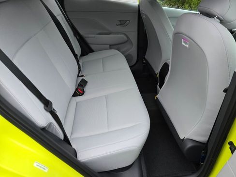 New 2026 Hyundai Kona SE image 12