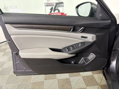 Used 2020 Honda Accord EX-L image 11