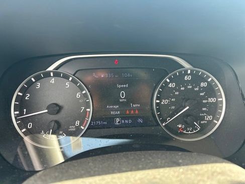 Used 2024 Nissan Frontier SV w/ Technology Package RWD image 21