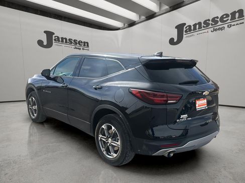 Used 2025 Chevrolet Blazer LT image 2