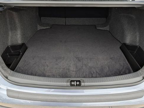 Used 2025 Toyota Corolla SE image 26