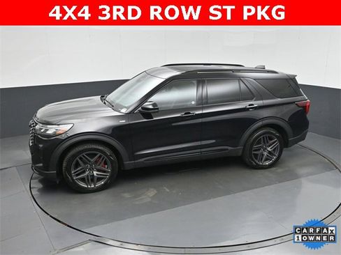 Used 2025 Ford Explorer ST-Line w/ ST-Line Street Pack image 24