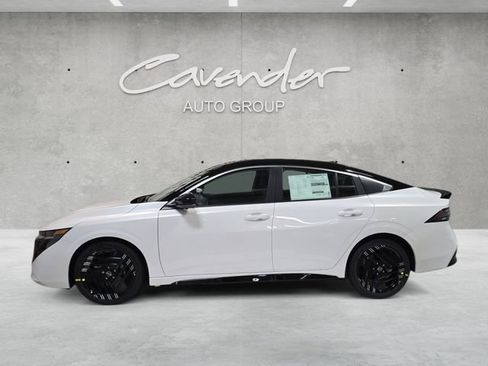 New 2026 Nissan Sentra SR FWD image 13