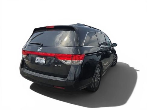 Used 2015 Honda Odyssey Touring image 12