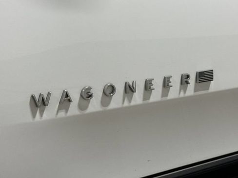 Used 2024 Jeep Wagoneer Series II AWD/4WD image 27