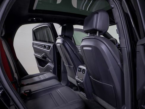 Certified 2023 Porsche Cayenne GTS w/ Premium Package Plus AWD/4WD image 9