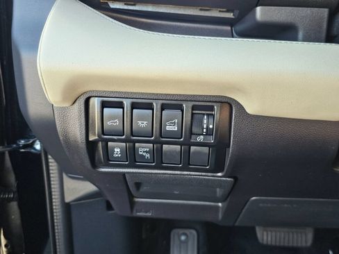 Used 2022 Subaru Ascent Touring AWD/4WD image 23