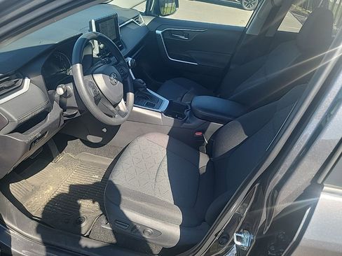 Used 2025 Toyota RAV4 XLE image 6