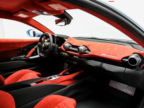 Used 2023 Ferrari 812 Competizione RWD image 12