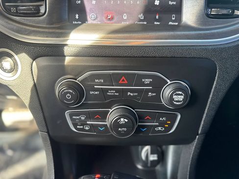 Used 2018 Dodge Charger R/T RWD image 20