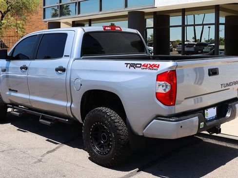 Used 2018 Toyota Tundra Limited w/ Limited Premium Package AWD/4WD image 9