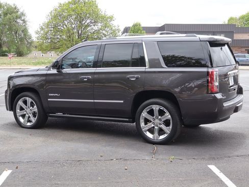 Used 2017 GMC Yukon Denali w/ Open Road Package AWD/4WD image 8