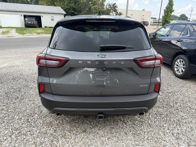 Used 2025 Ford Escape ST-Line Select w/ Class II Trailer Tow Package AWD/4WD image 4