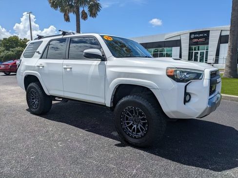 Used 2020 Toyota 4Runner TRD Off-Road AWD/4WD image 2