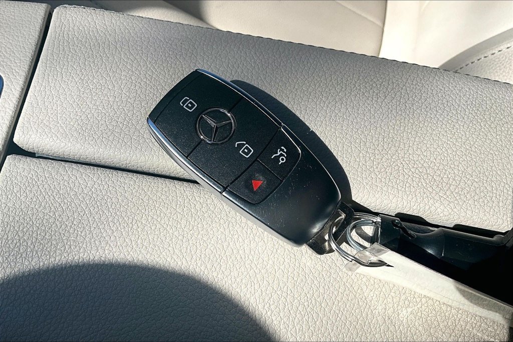 Used 2025 Mercedes-Benz GLA 250 image 12
