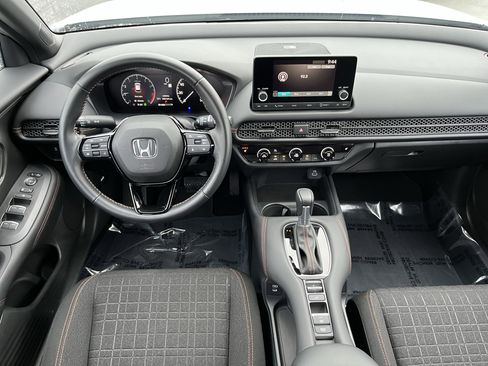 Used 2025 Honda HR-V Sport image 11
