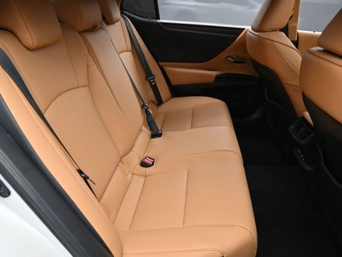 Used 2025 Lexus ES 350 w/ Premium Package image 33