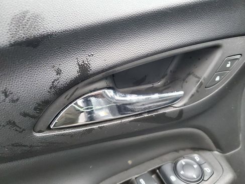 Used 2023 Chevrolet Equinox LT image 28