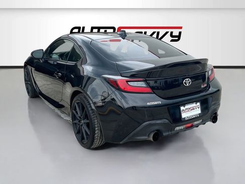 Used 2025 Toyota GR86 Premium RWD image 5