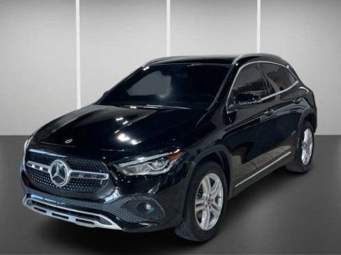 Used 2022 Mercedes-Benz GLA 250 w/ Premium Package Lite image 3