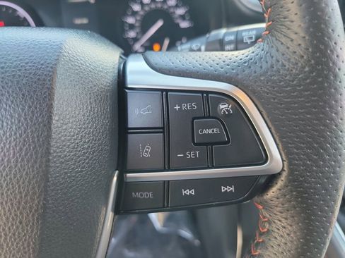 Used 2021 Toyota Sienna XSE w/ XSE Plus Package image 23