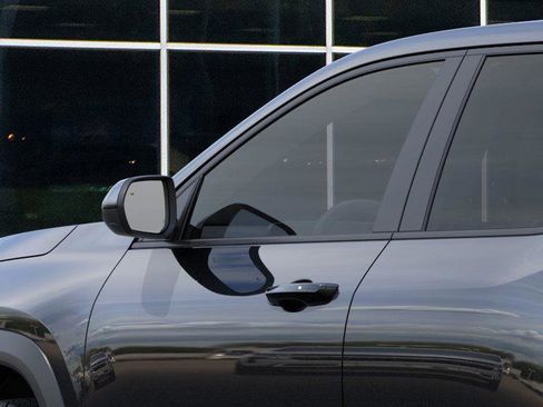 New 2026 Chevrolet Equinox LT w/ Convenience Package II image 12