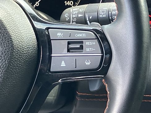 Used 2025 Honda Pilot Sport image 22