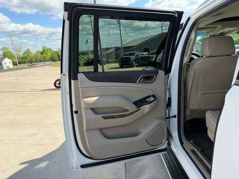 Used 2017 GMC Yukon XL Denali w/ Open Road Package image 37