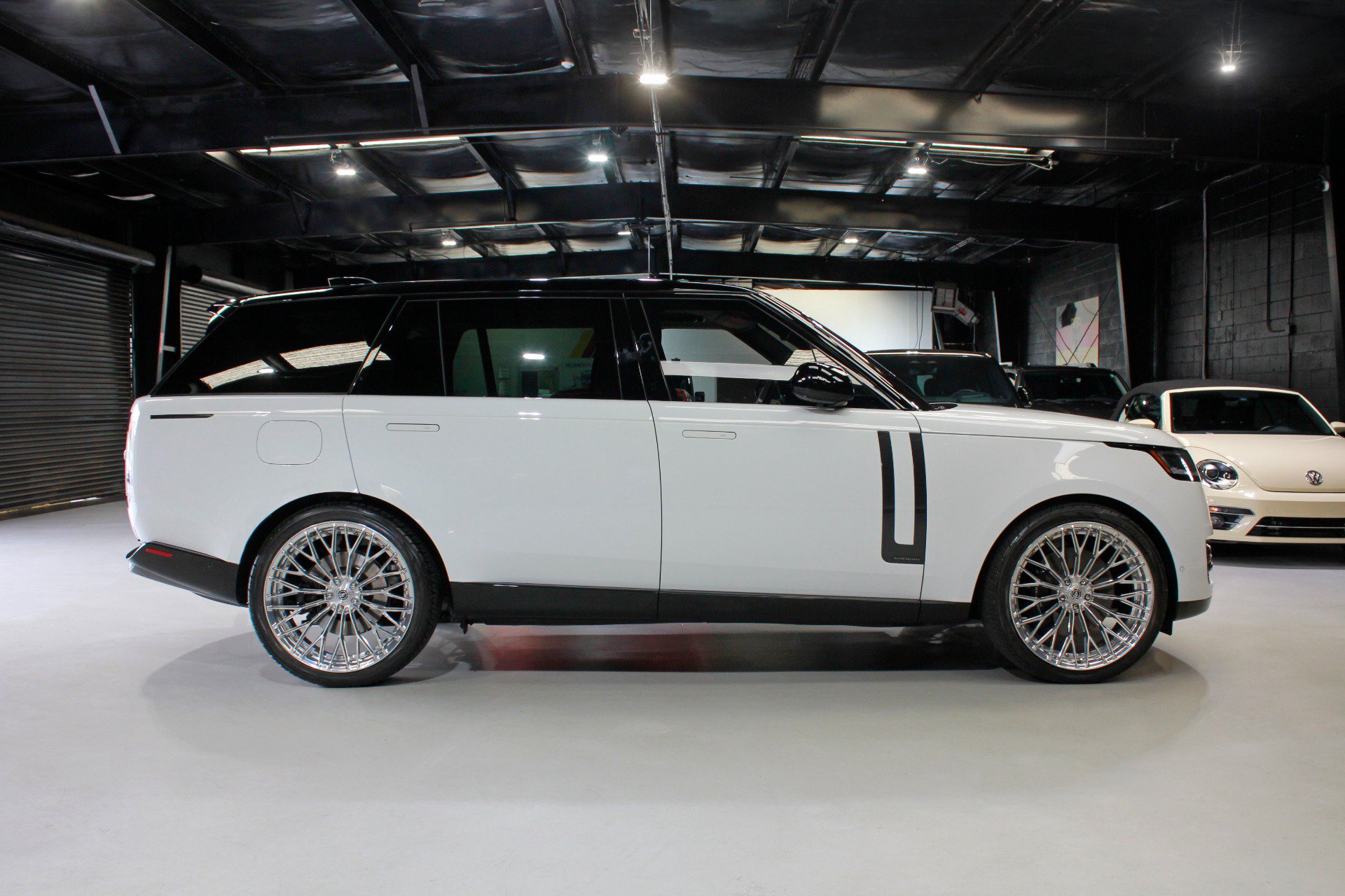 Used 2023 Land Rover Range Rover Long Wheelbase Autobiography AWD/4WD image 20