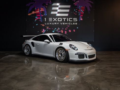 Used 2016 Porsche 911 GT3 RS RWD image 4