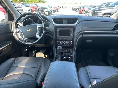 Used 2017 Chevrolet Traverse LT FWD image 21